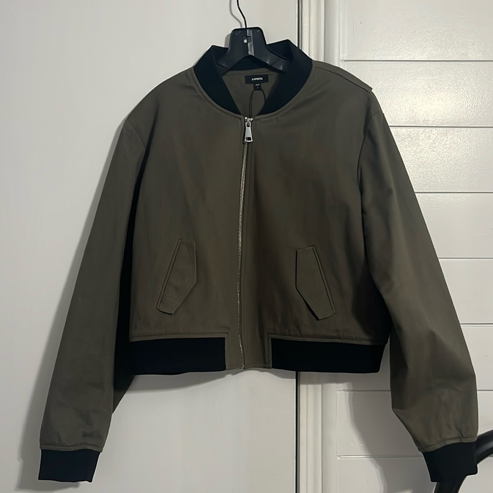 ✨zip bomber jacket✨